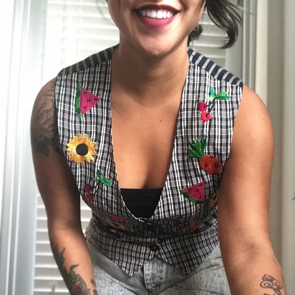 Vintage Fruit Vest - Picture 3 of 8